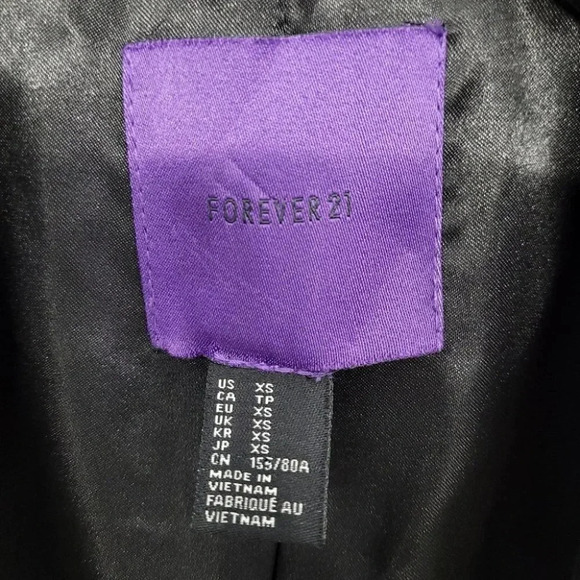 Forever 21 Double Breasted Flap Detail Blazer - Picture 5 of 14